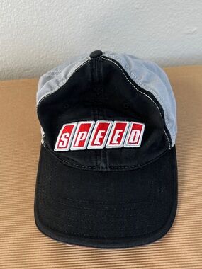 Mi Two-Tone Baseball Cap - Black, Light Gray & Red Trim